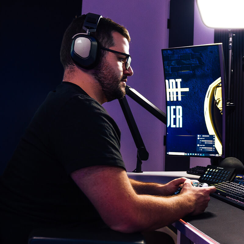 A larger than life personality even among the streamers, Jack ’CourageJD’ Dunlop burst onto the scene in 2016 and quickly established himself as one of the funniest streamers online, even earning a shoutout from one of his favorite celebrities, pop superstar Ariana Grande.