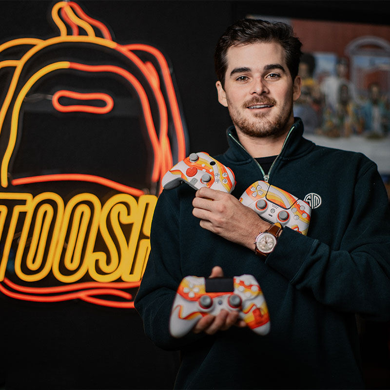One of the top players in Apex Legends has now joined the SCUF family. You haven't played enough King's Canyon if you haven’t heard of Daltoosh - content creator for TSM and Apex extraordinaire.