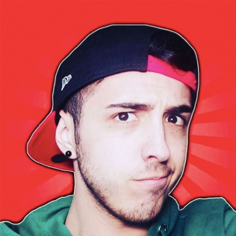 A legend of the Italian Call of Duty community, Velox spends his time these days as co-owner of NoLimits Melagoodo creating CoD content for over 600k Youtube subscribers.