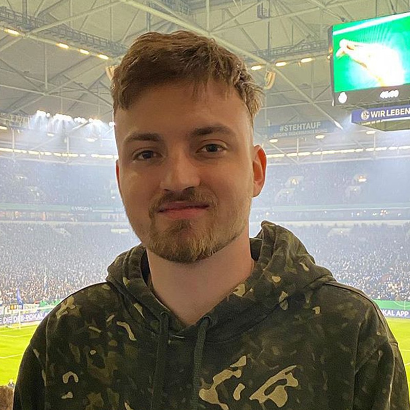 During his days as a professional gamer he was considered one of the best Germans to ever play Call of Duty. Even today ViscaBarca’s legacy of in-game skills still stands as something most gamers only hope to achieve.